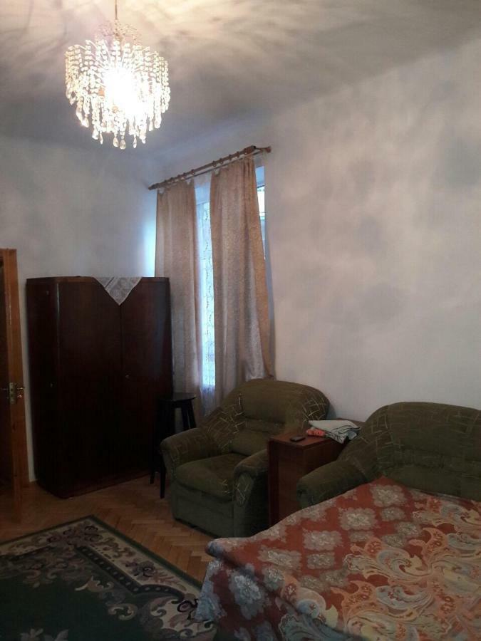 Квартира Між Вокзалом І Центром Lvov Exteriér fotografie